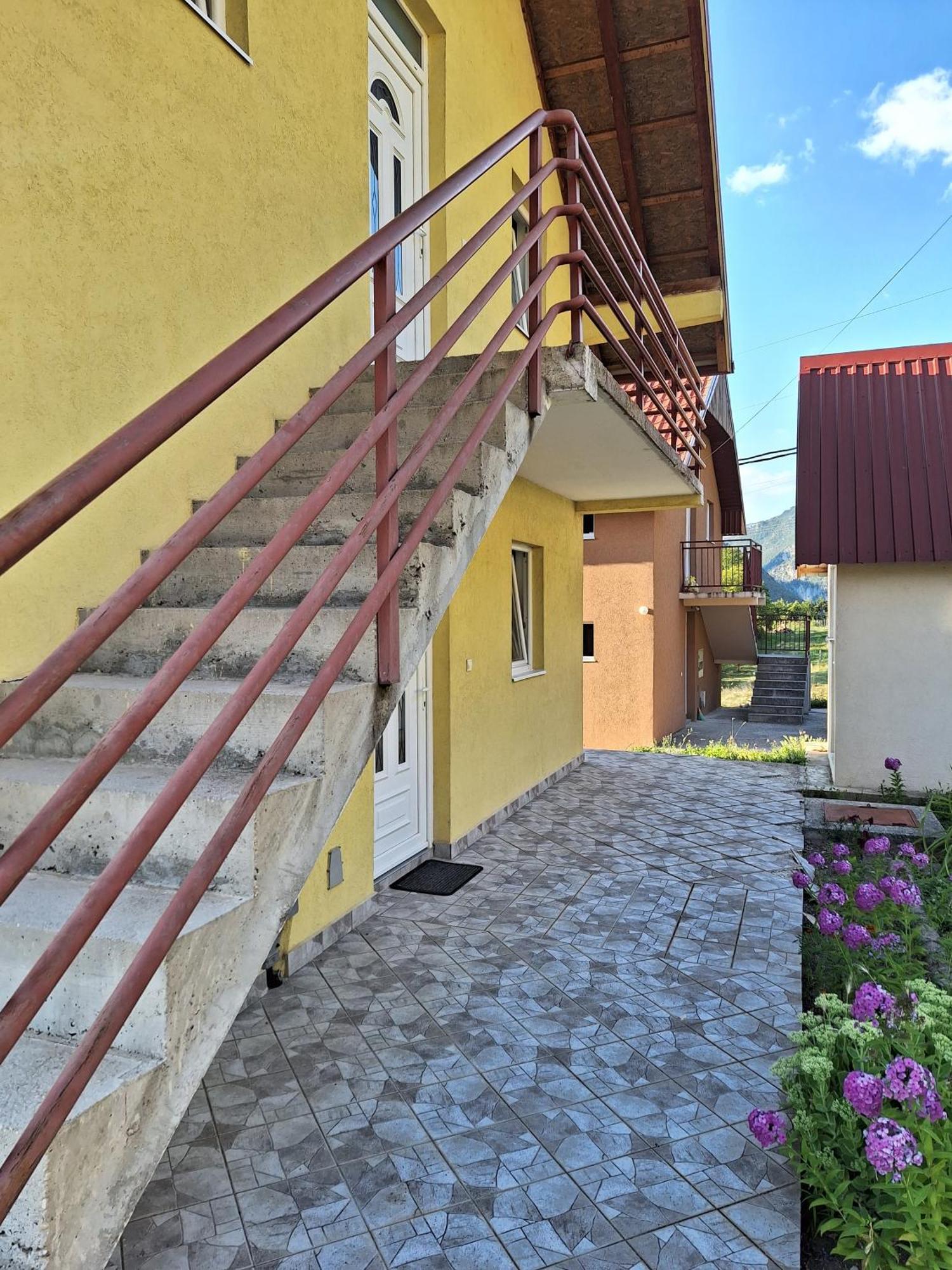Apartman Ognjenovic Apartment Pluzine Bagian luar foto